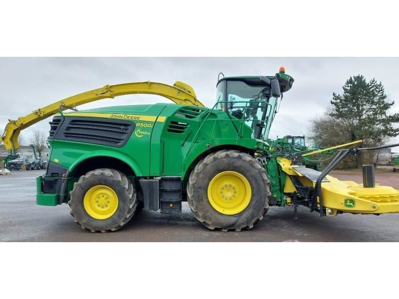 E-FARM: John Deere 8500 - Feldhäcksler (selbstfahrend) - id E4QALRN - 345.000 € - Baujahr: 2023 - Abgelesene Motorstunden: 630,Frankreich