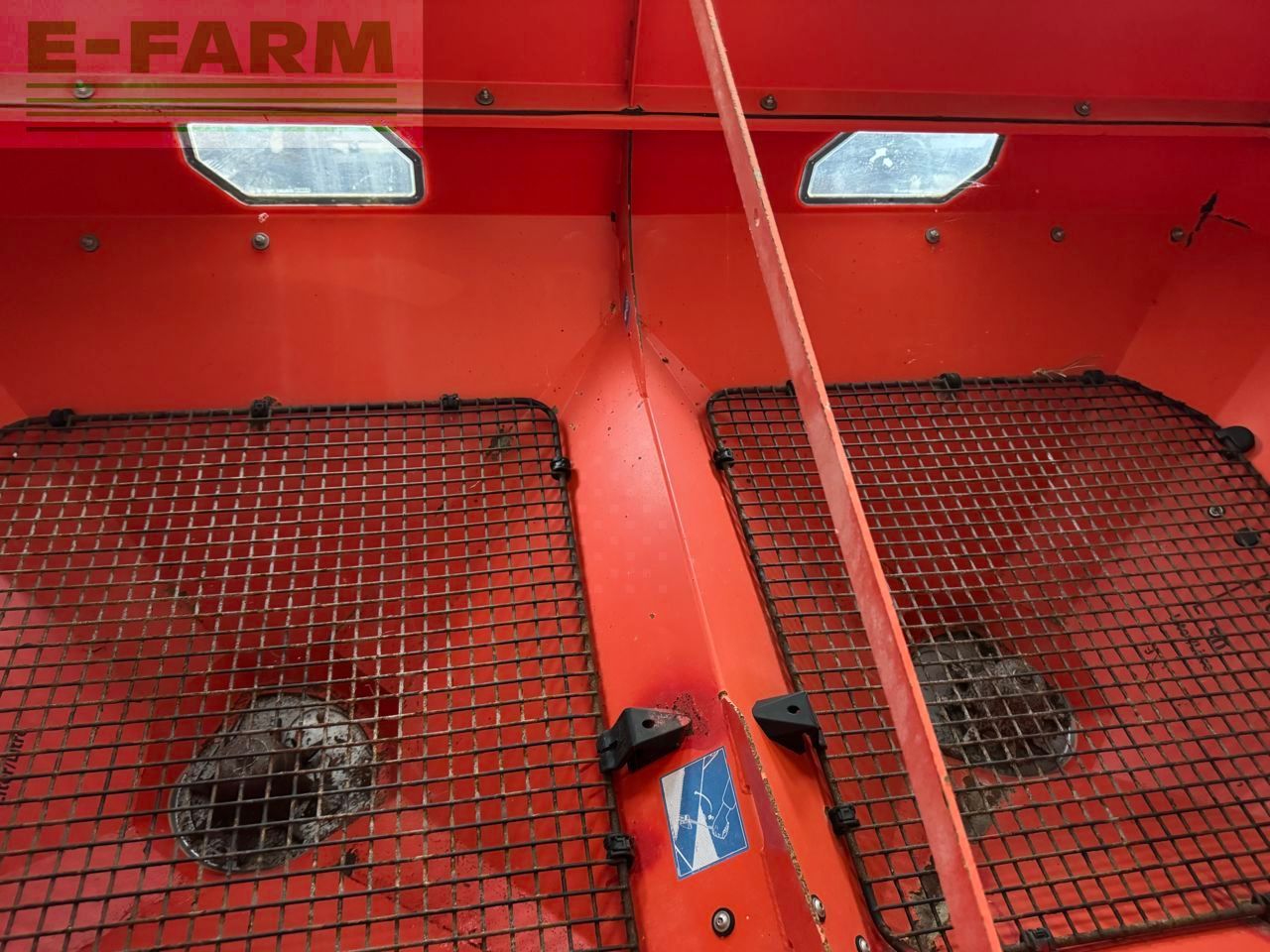 Kuhn axis 40.1w Fertiliser spreader €6,000