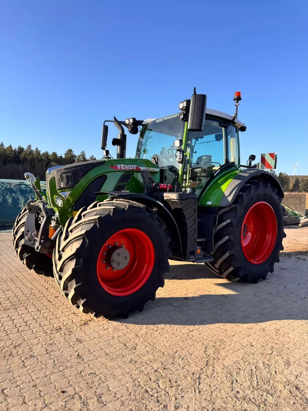 Fendt 718 Vario Profi Plus Traktor 183 000 €