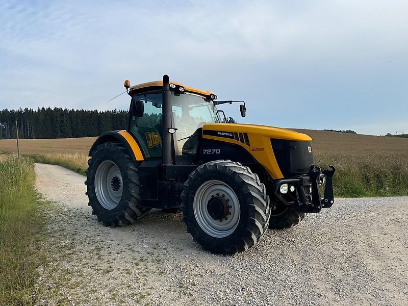 E-FARM: JCB fastrac 7270 p-tronic - Tracteur - id GZKQQ8Q - 68 000 € - Année: 2010 - Lecture du nombre d'heure: 5 400,Puissance du moteur (chevaux): 269,Allemagne