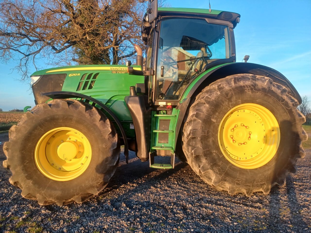 John Deere 6210 R Traktor 72 900 €