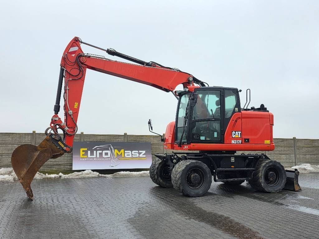 Caterpillar m317f, 2019 rok, 5600 mth, oil quick Wheeled excavator €91,735