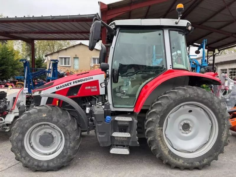 Massey Ferguson 5S.125 Tractor 58.000 EUR