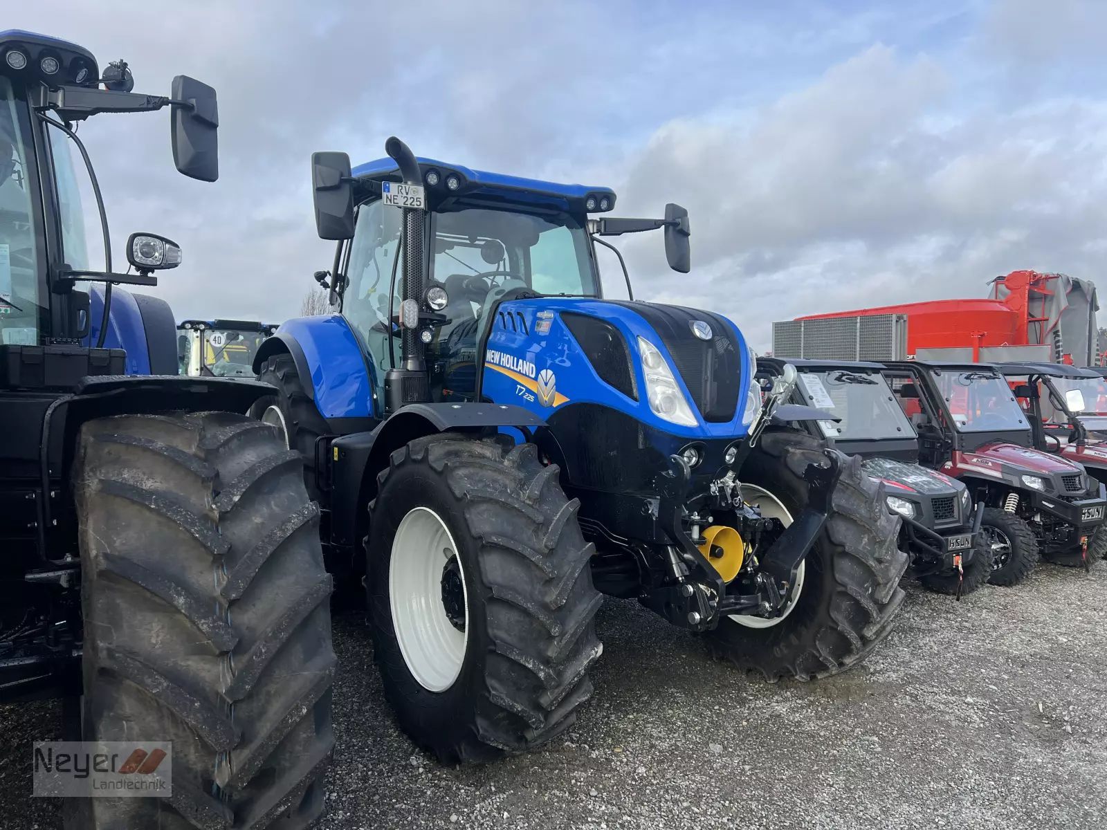 E-FARM: New Holland T7.225 - Tractor - id IJFUGTE - 124.900 € - Año: 2022 - Potencia del motor: 225,Alemania