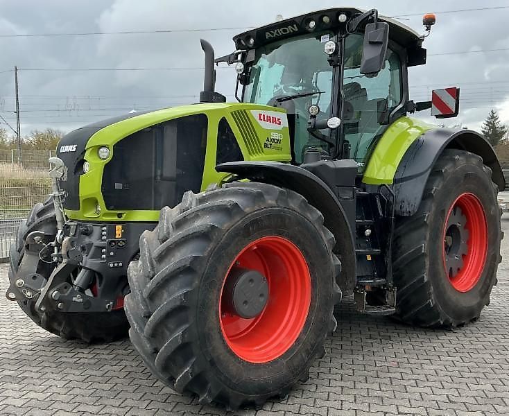 Claas Axion 930 CMATIC Tractor €225,000