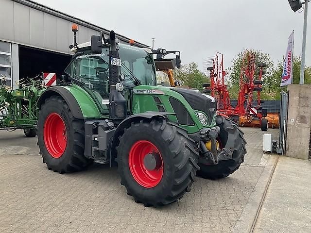 Fendt 724 Vario Tractor €76,900