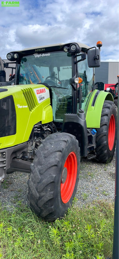 E-FARM: Claas 420 - Tractor - id GZZKUNI - €30,500 - Year of construction: 2015 - Engine hours: 8,200,Engine power (HP): 100,France