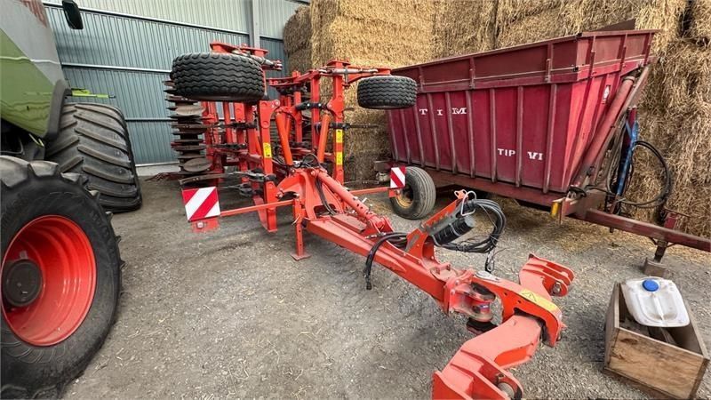 E-FARM: Kuhn cultimer l4000 bugseret - Herse à disques et disque compact - id TWNUNB6 - 25 335 € - Année: 2013 - Danemark