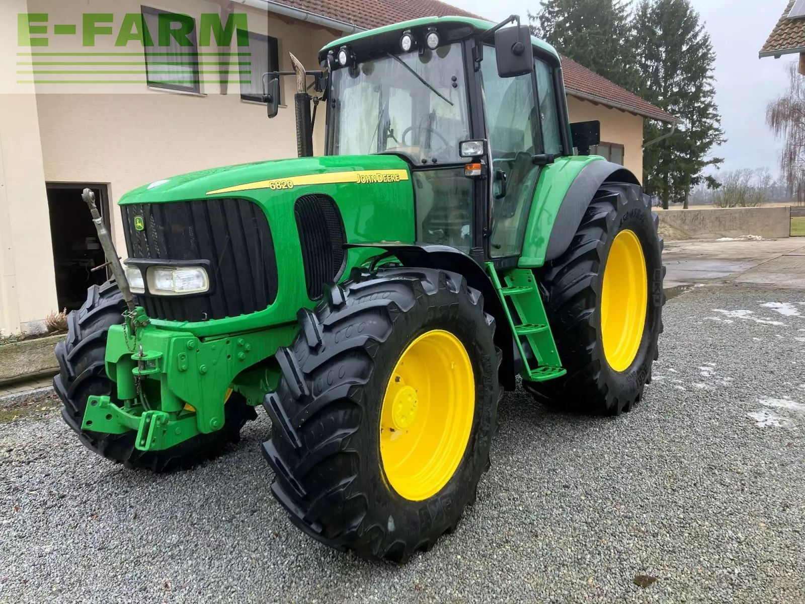 John Deere 6820 Traktor 32 000 €