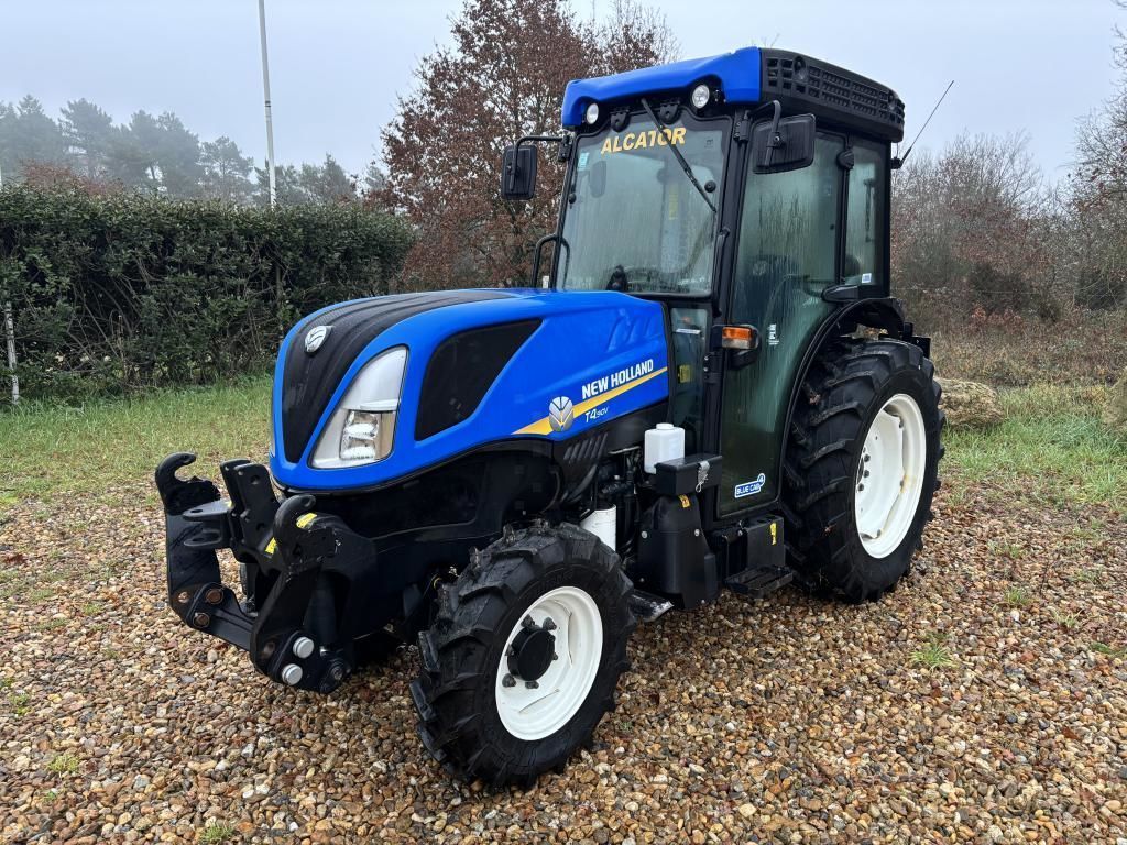 New Holland T4.90 V Tractor €51,000