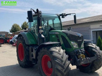 E-FARM: Fendt 724 Vario Profi - Τρακτέρ - id SSJBRLN - 119.900 € - Χρονία: 2013 - Μετρητής ωρών: 4.995,Ισχύς κινητήρα: 240,Γερμανία