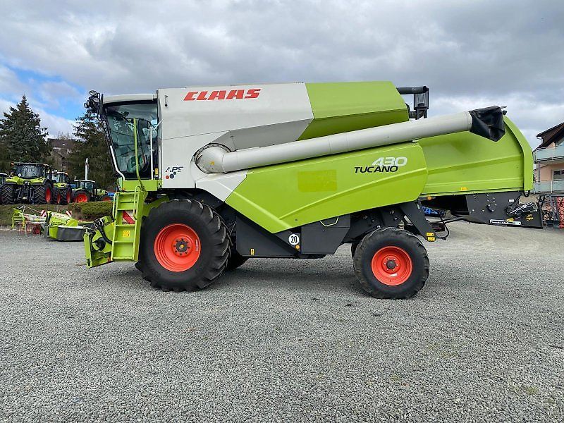 E-FARM: Claas Tucano 430 - Mähdrescher - id PTBJN49 - 99.000 € - Baujahr: 2008 - Abgelesene Motorstunden: 2.450,Motorleistung (PS): 259,Deutschland