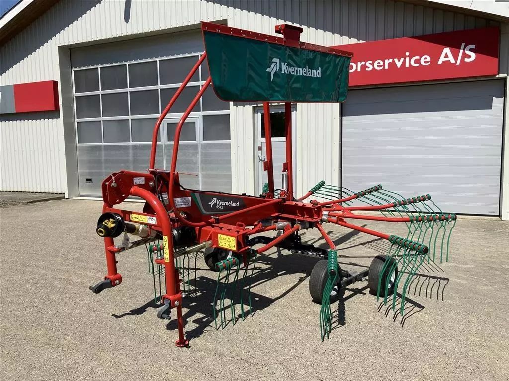 Kverneland kv9542 rotorrive Rake €11,981