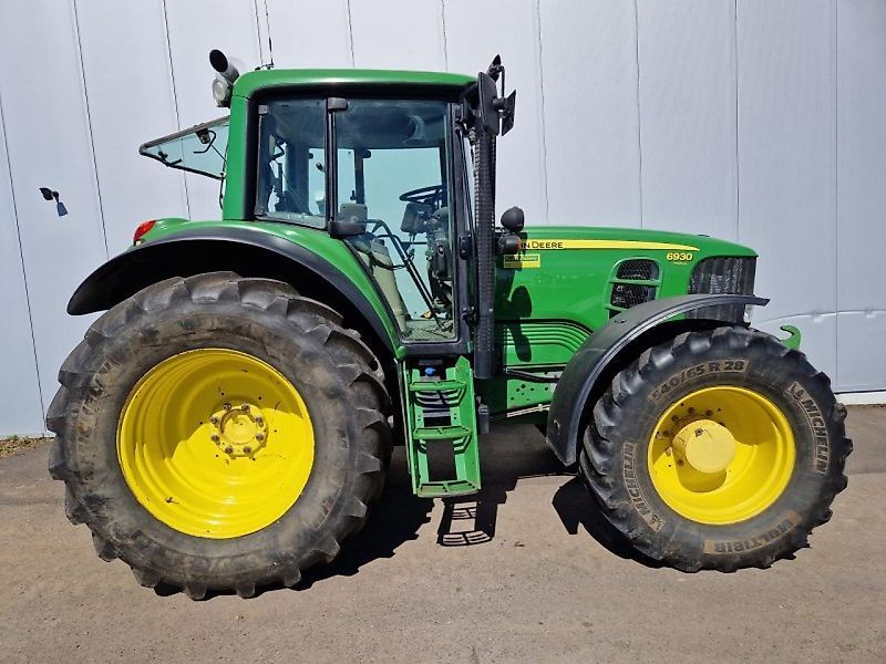 E-FARM: John Deere 6930 - Traktor - id JHBWBYS - 59.900 € - Baujahr: 2007 - Abgelesene Motorstunden: 7.453,Motorleistung (PS): 150,Deutschland