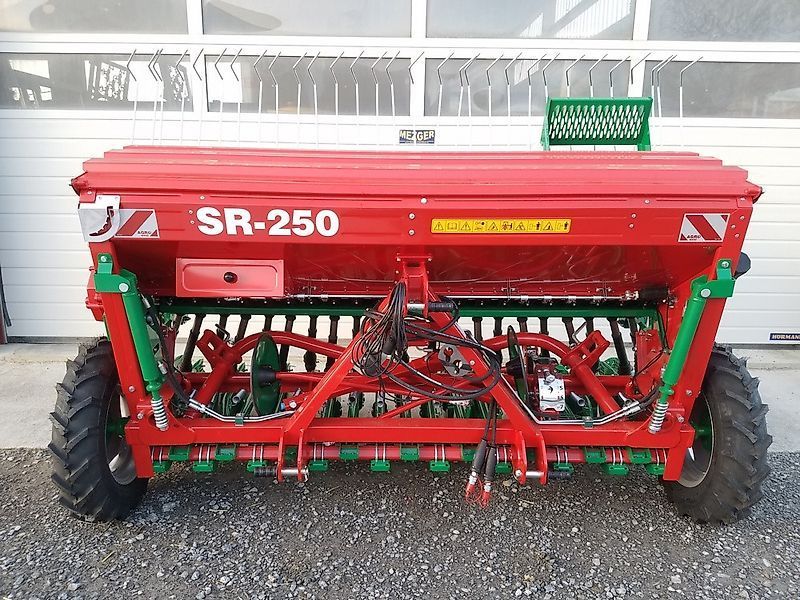 AGRO-MASZ sämaschine sr 250 Burghiu 10.990 EUR