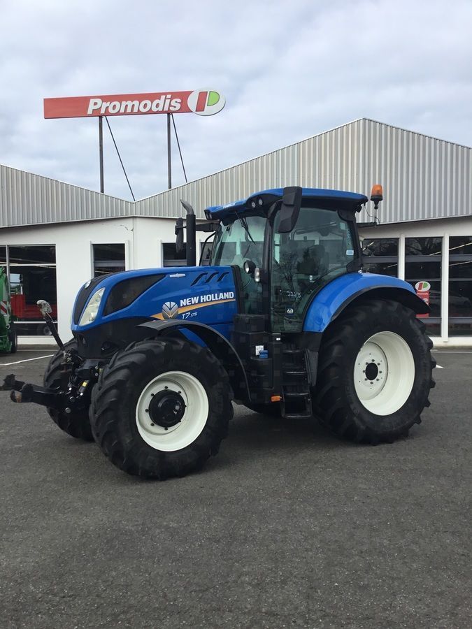 E-FARM: New Holland T7.175 - Tractor - id VMEAF72 - €82,000 - Year of construction: 2021 - Engine hours: 2,335,Engine power (HP): 160,France
