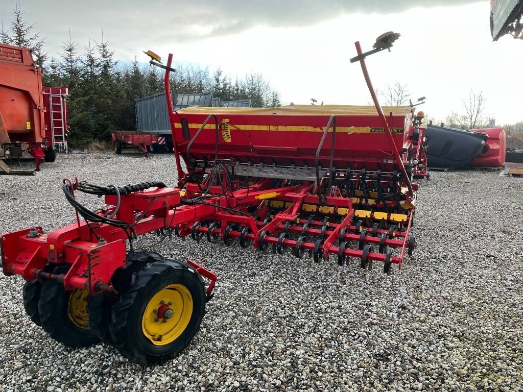 VÄDERSTAD Rapid 400 C Vetőgép kombináció 11 383 EUR