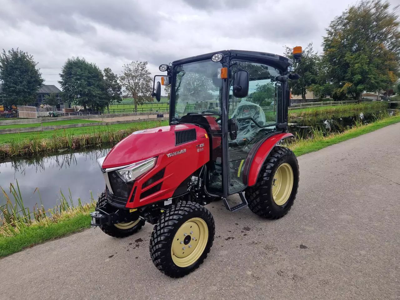 Yanmar yt 235 Tractor 30.999 €