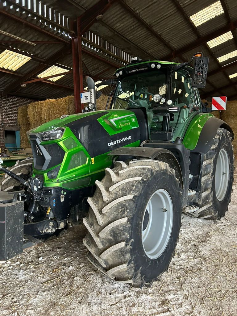 E-FARM: Deutz-Fahr 7250 TTV Warrior - Tracteur - id CSDIUIK - Année: 2023 - Lecture du nombre d'heure: 1 800,Puissance du moteur (chevaux): 250,France