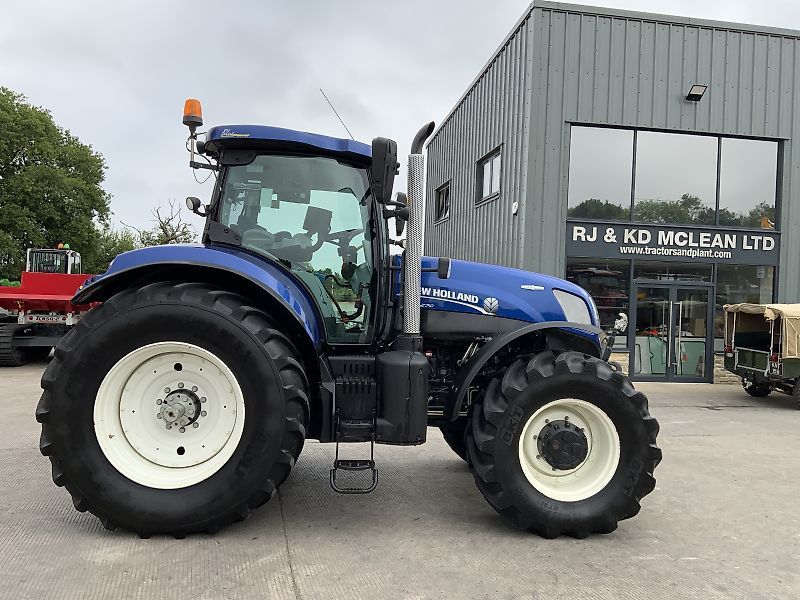 E-FARM: New Holland T7.270 - Tractor - id DVHACUT - 66.727 € - Año: 2014 - Horas: 6278,Reino Unido
