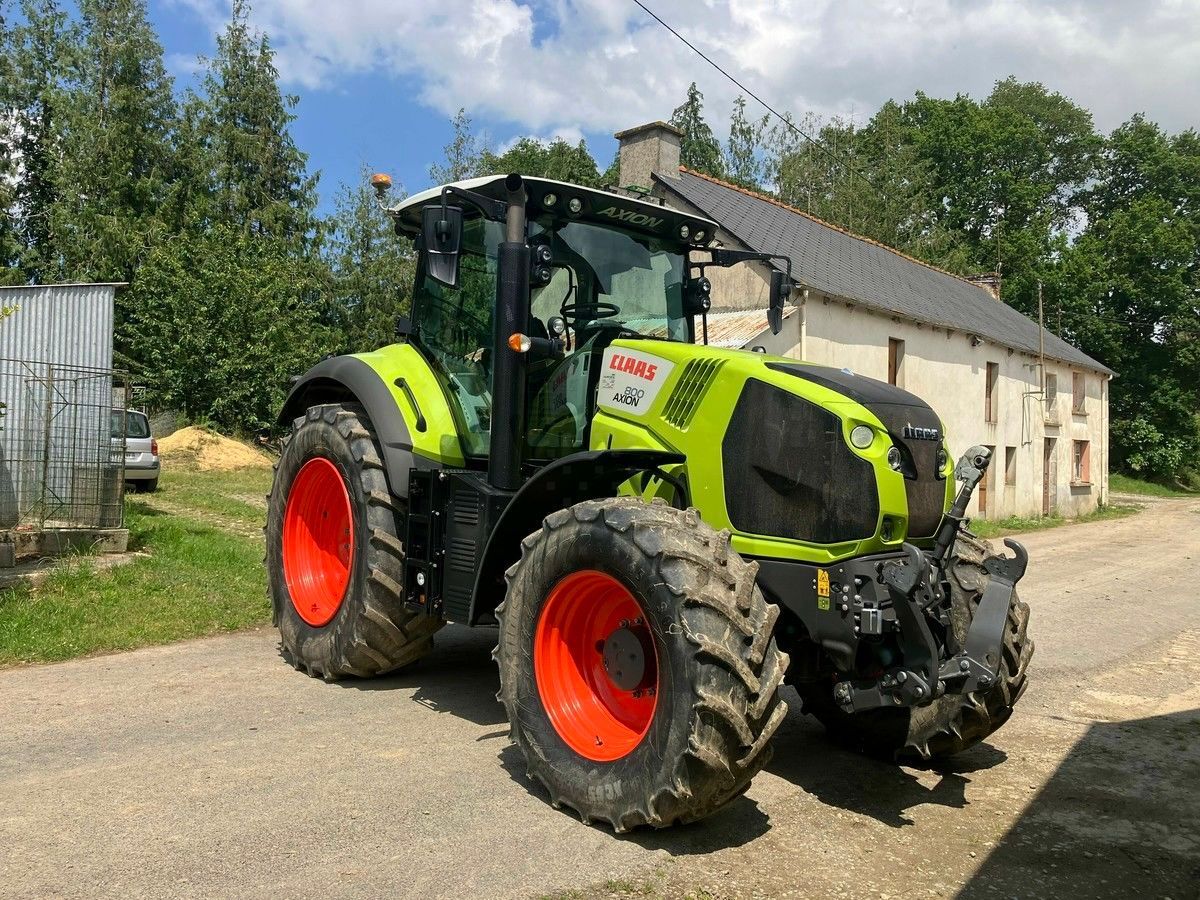 E-FARM: Claas Axion 800 - Трактор - id YWHFUUR - 105 000 € - Година на построяване: 2020 - Работни часове на двигателя: 3200,Мощност на двигателя (HP): 205,Франция