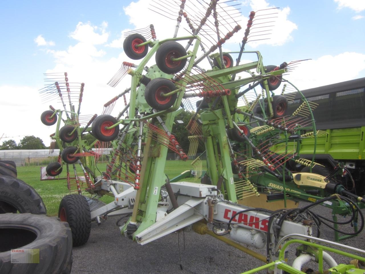 Claas Liner 3000 windrower €9,244