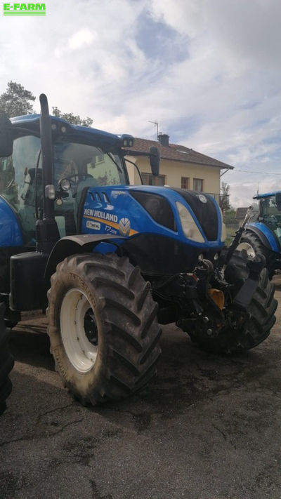 E-FARM: New Holland T7.225 - Tractor - id BKN7LVQ - €79,000 - Year of construction: 2016 - Engine hours: 4,403,Engine power (HP): 200,France