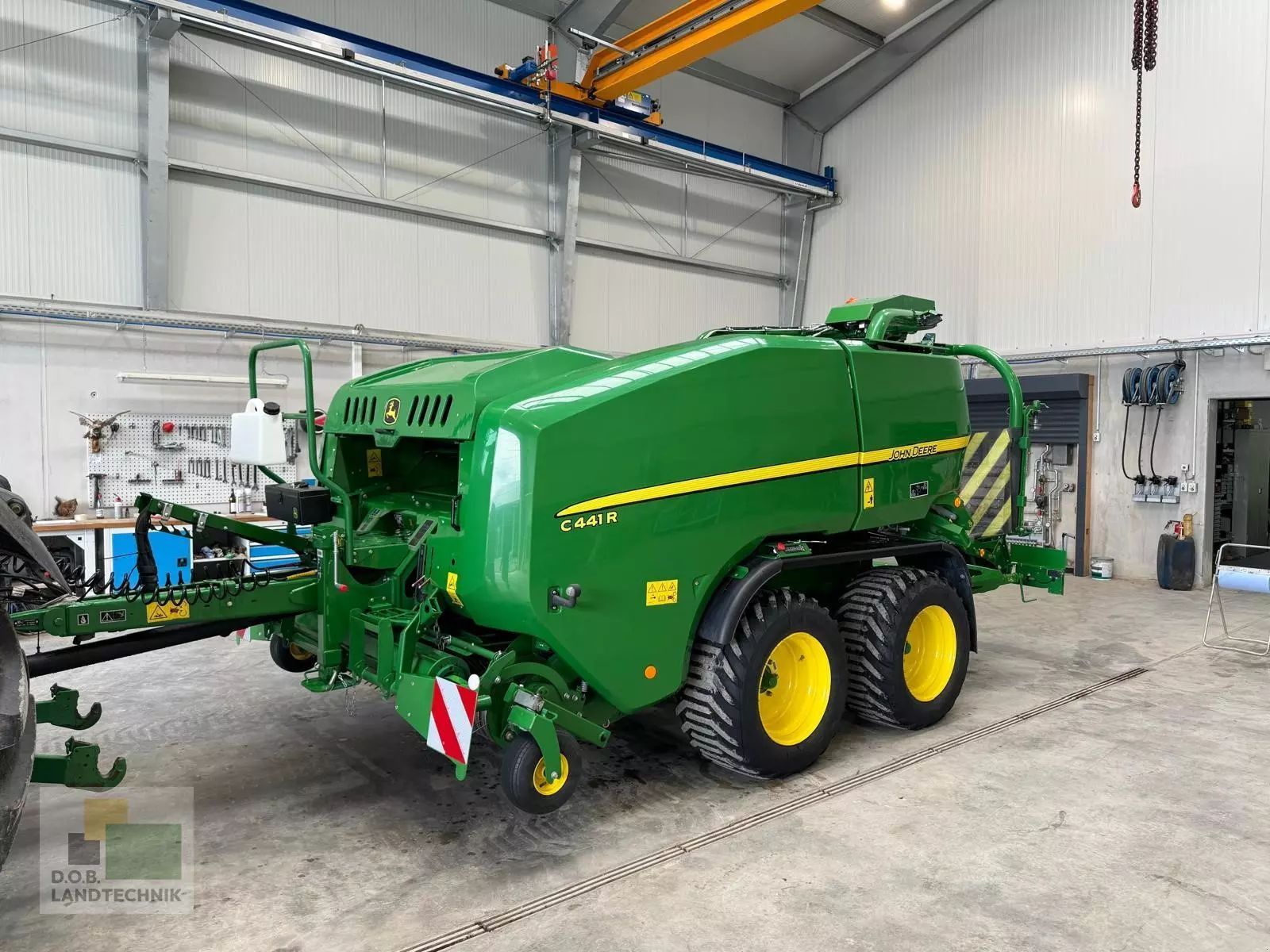 E-FARM: John Deere C441R - Presă de balotat - id 9GW78NN - 54.900 EUR - Anul: 2021 - Germania