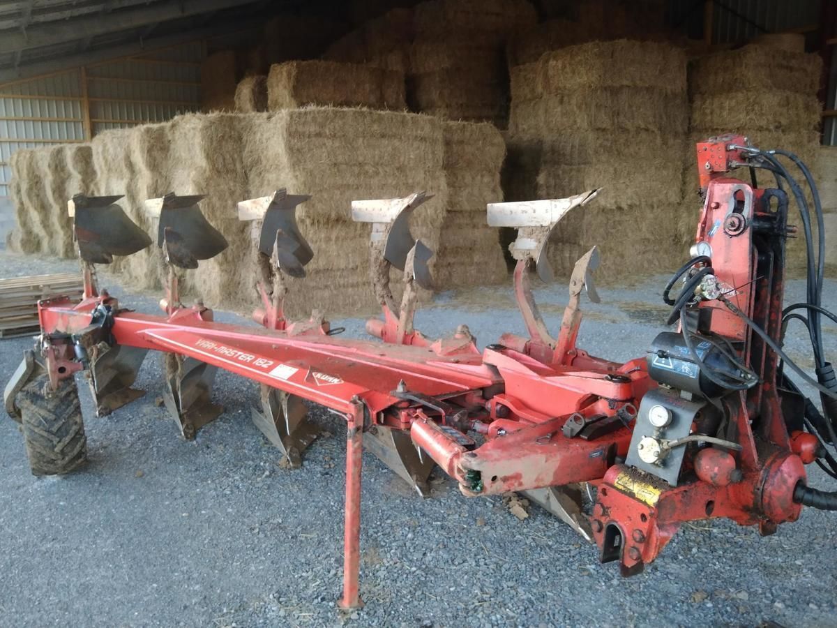 E-FARM: Kuhn vari master 182 - Charrue - id F3HJ8DI - 16 000 € - Année: 2004 - France