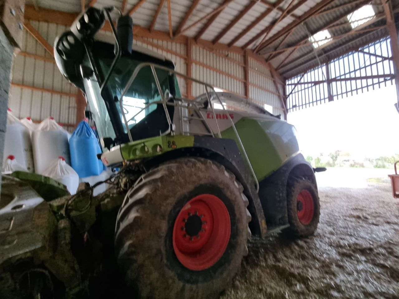 E-FARM: Claas Jaguar 930 - Ensileuse automotrice - id IUDMCGD - 195 000 € - Année: 2019 - Lecture du nombre d'heure: 2 500,Puissance du moteur (chevaux): 462,France
