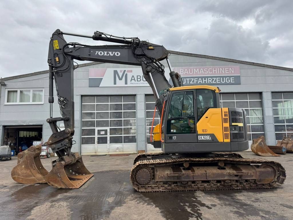VOLVO ecr 235 el **bj. 2018* 7800h/zsa/sw/klima/alle ltg Crawler excavator €65,900