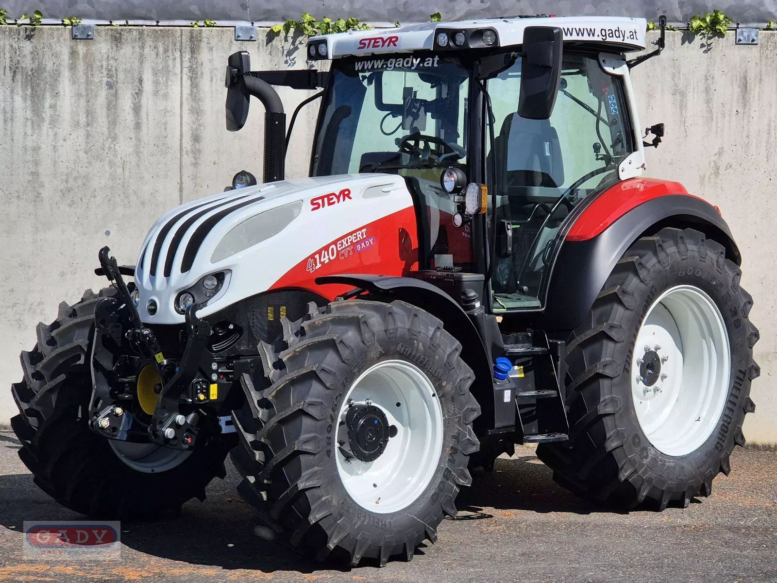E-FARM: Steyr 4140 expert cvt - Traktor - id IFNS4A4 - 118.167 € - Baujahr: 2025 - Abgelesene Motorstunden: 5,Motorleistung (PS): 140,Österreich