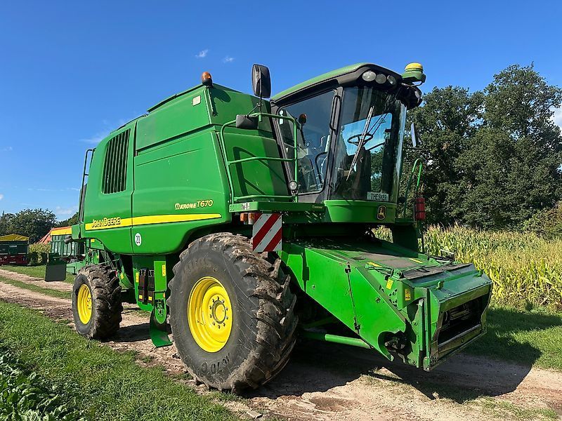 John Deere T 670 Combine harvester €74,000