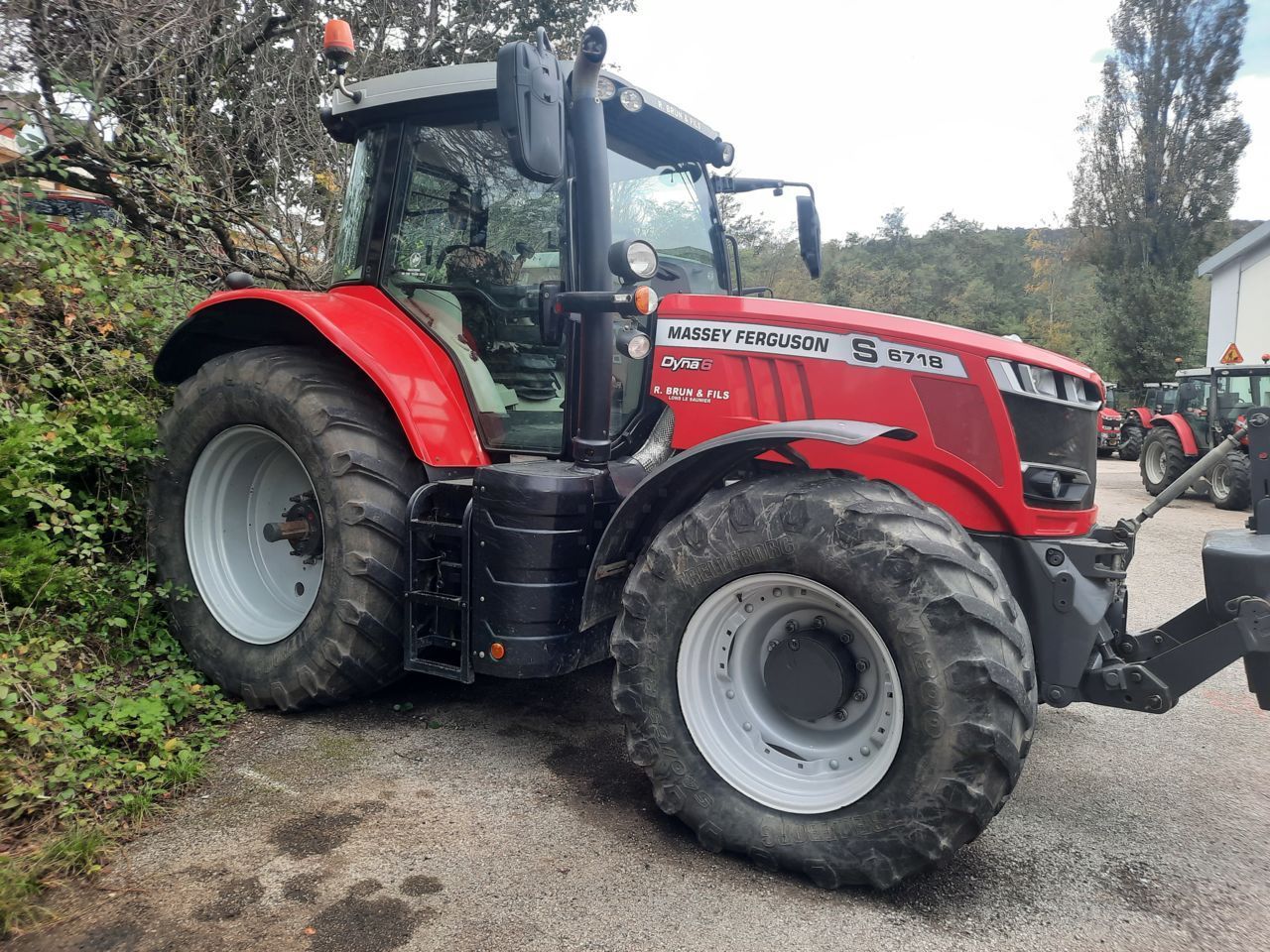 E-FARM: Massey Ferguson 6718S Dyna-VT - Tracteur - id SRPIMNC - 82 000 € - Année: 2020 - Lecture du nombre d'heure: 4 126,Puissance du moteur (chevaux): 180,France