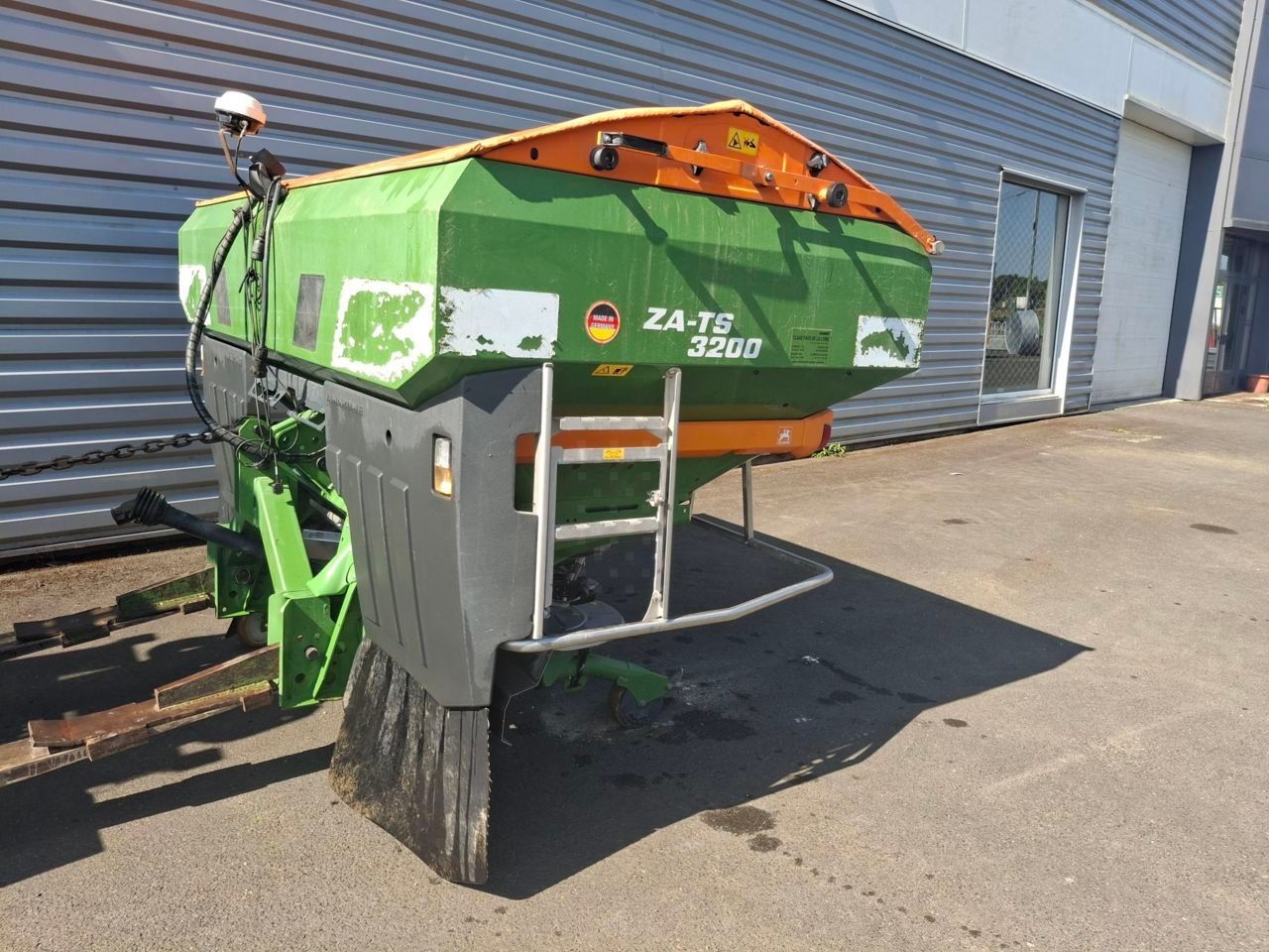 E-FARM: Amazone zats 3200 - Rozsiewacz nawozów - id BNQ6RUH - Rok produkcji: 2017 - Francja