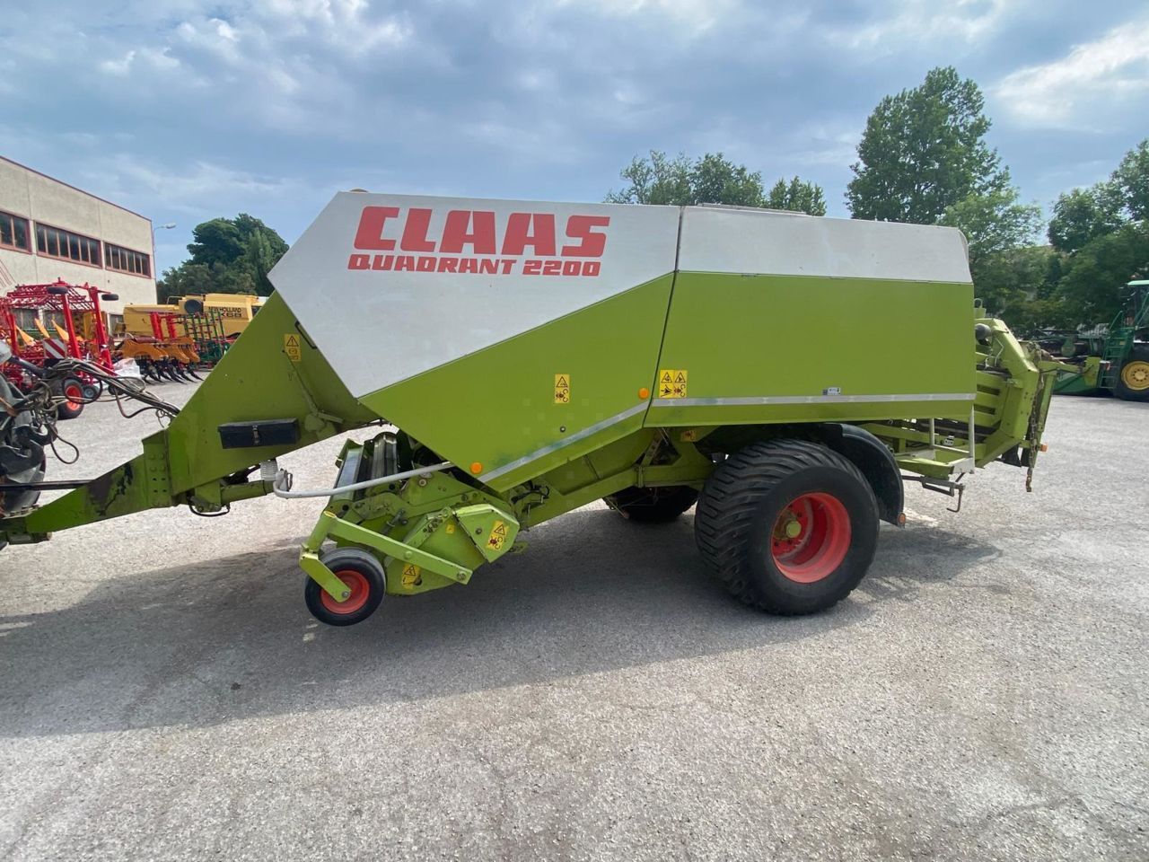 E-FARM: Claas Quadrant 2200 - Presse à balles - id SWJSHEU - 21 000 € - Année: 2006 - Italie