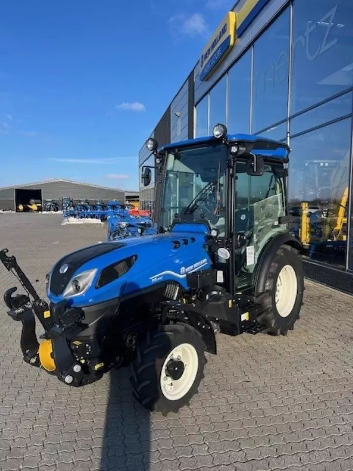 New Holland T4.100 F Tractor 92.270 EUR