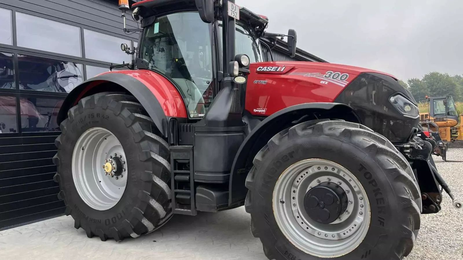 Case IH Optum 300 CVX Traktor 93.668 €