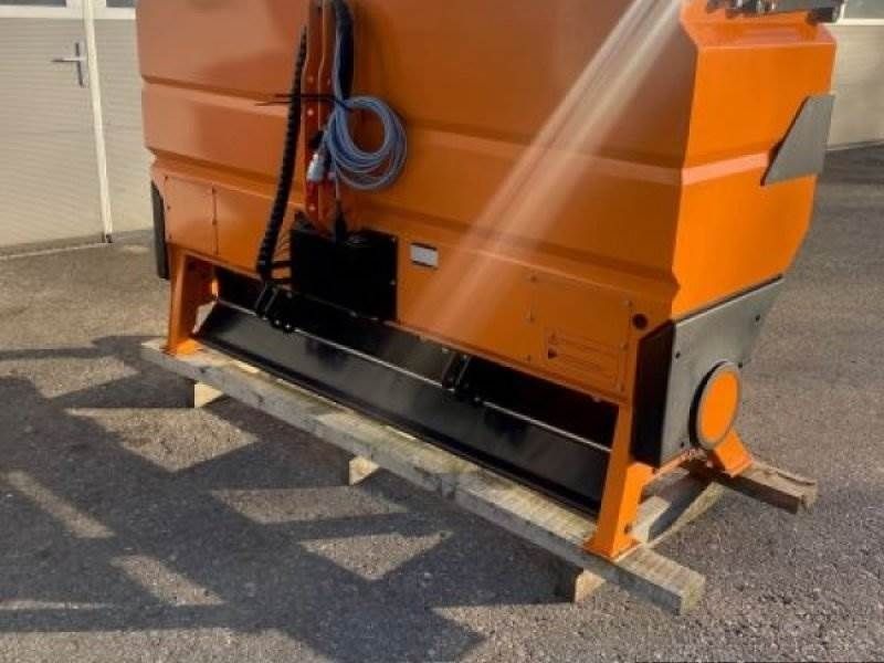 E-FARM: Kugelmann d1352 va kugelmann dreipunktst - Municipal equipment - id JXXD2GS - €17,391 - Year of construction: 2023 - Germany