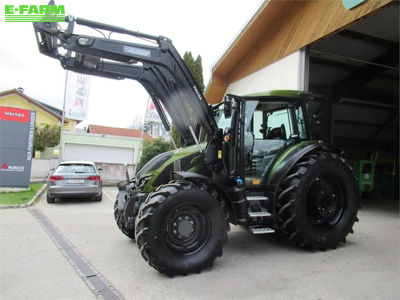 E-FARM: Valtra G125 HiTech - Tractor - id KNW45VU - €92,000 - Year of construction: 2020 - Engine hours: 1,633,Engine power (HP): 125,Austria