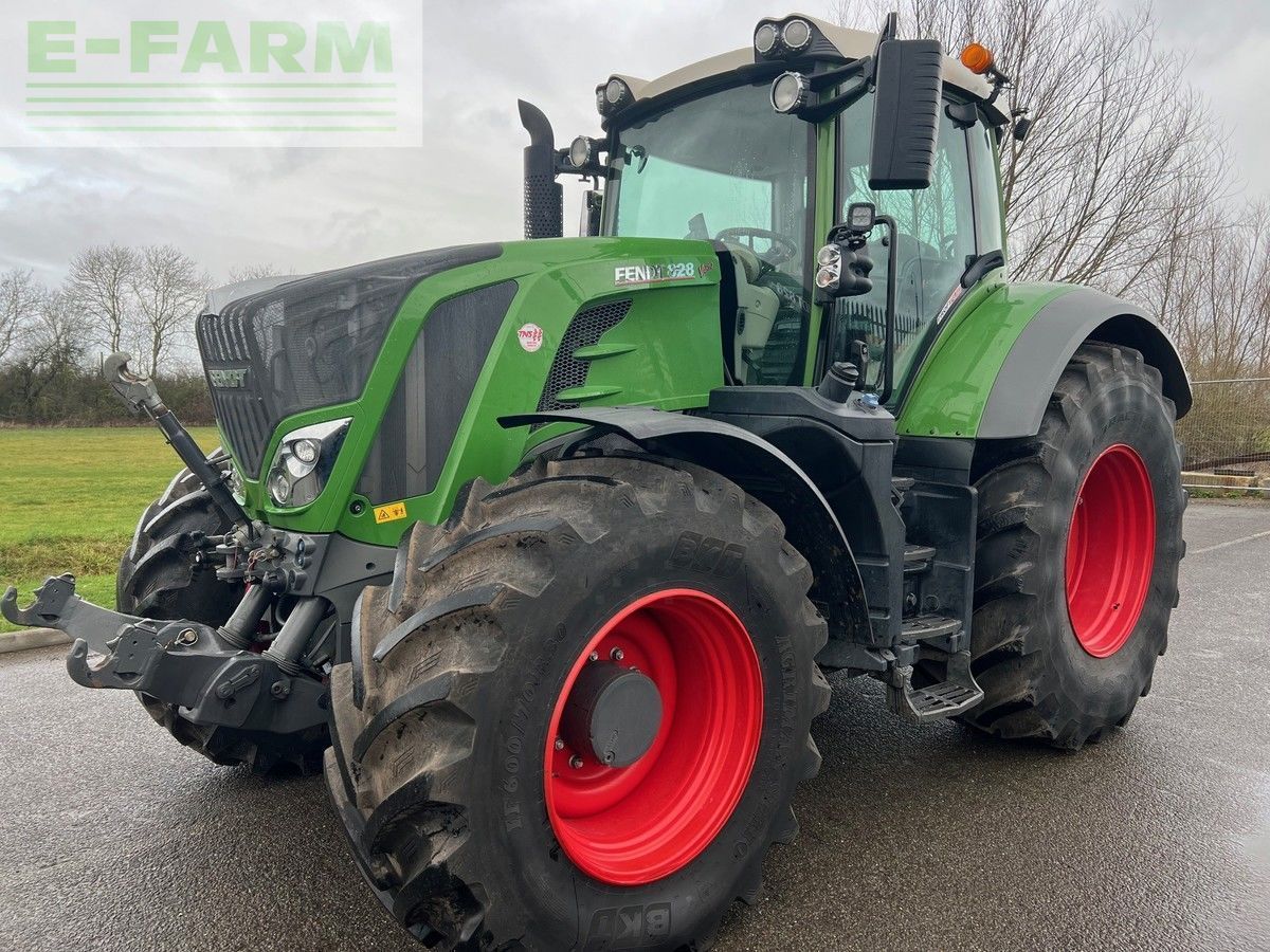 Fendt 828 Vario Traktor 94.817 €