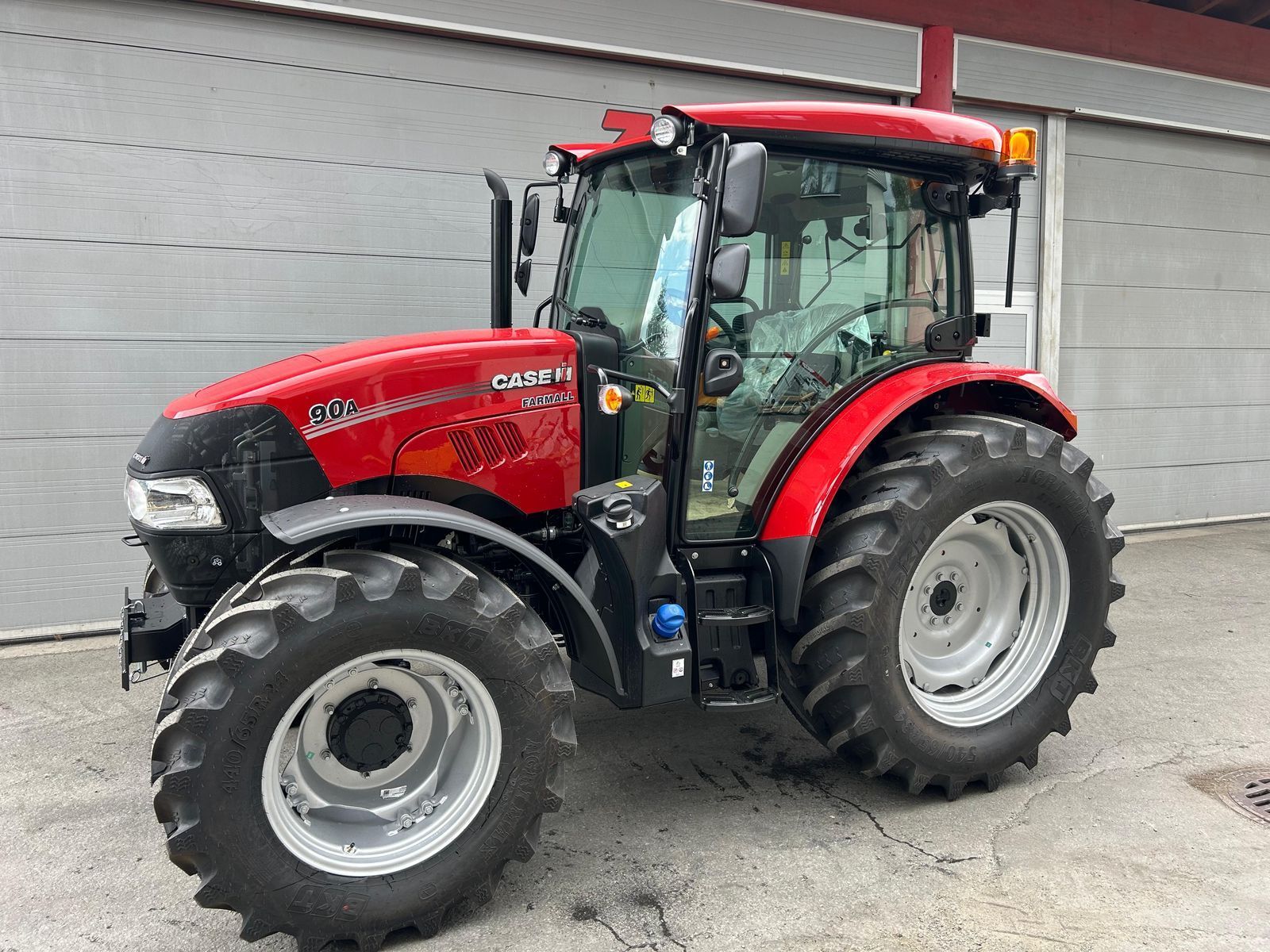 Case IH Farmall 90 Tractor 49.917 €