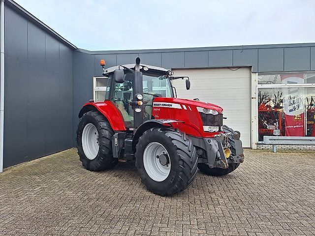 Massey Ferguson 6614 Dyna-VT Traktor
