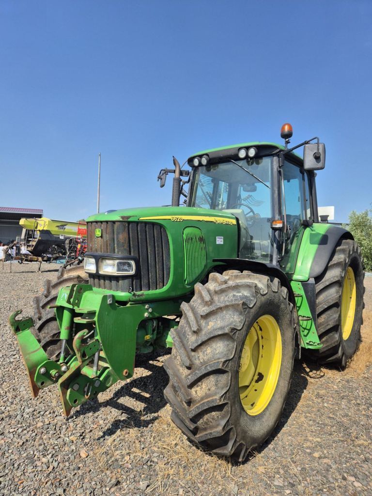 E-FARM: John Deere 6620 Premium - Tracteur - id FDRWJLA - Année: 2002 - Lecture du nombre d'heure: 6 550,Puissance du moteur (chevaux): 135,France