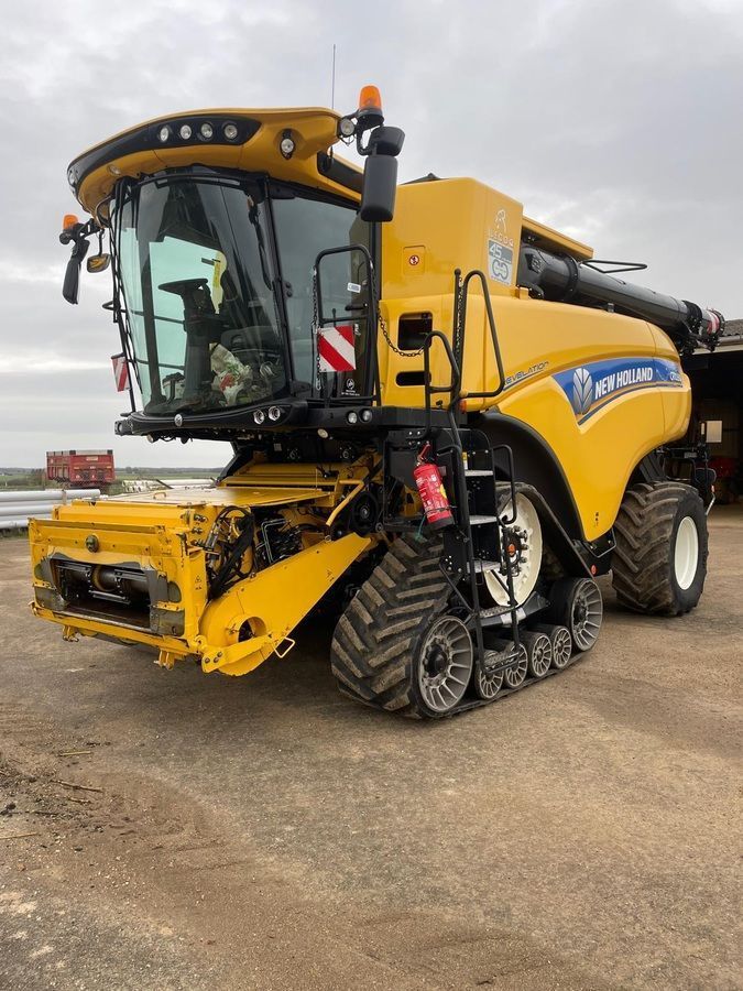 New Holland CR 10.90 Kombajn zbożowy