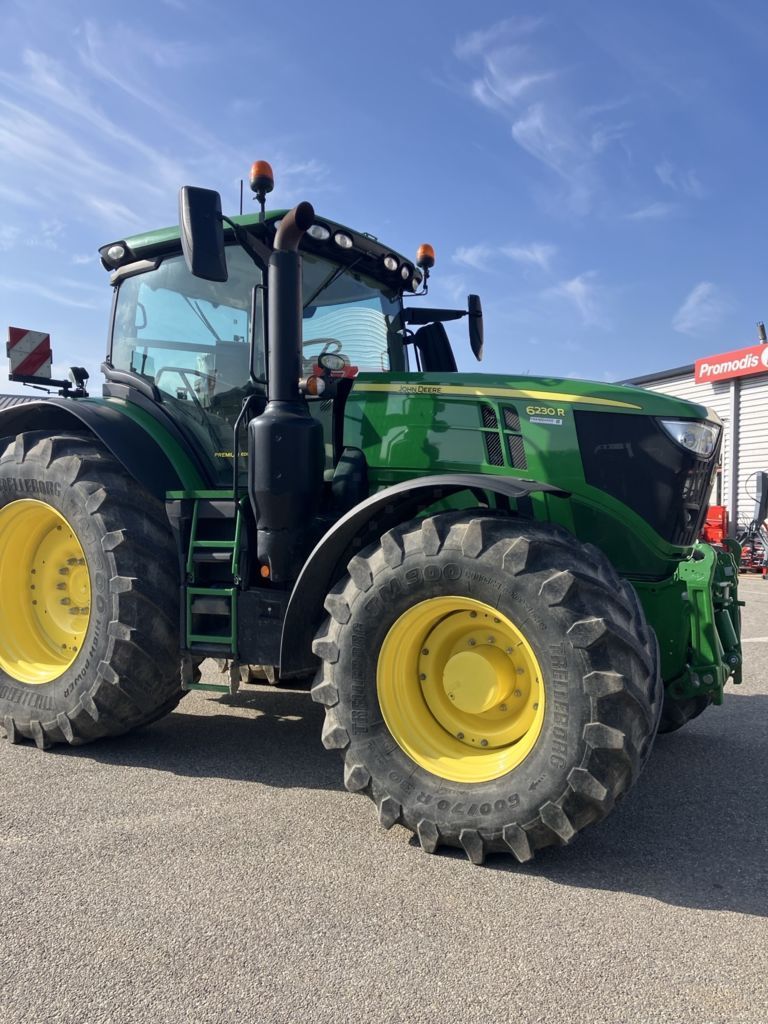John Deere 6230 R Tractor €135,000