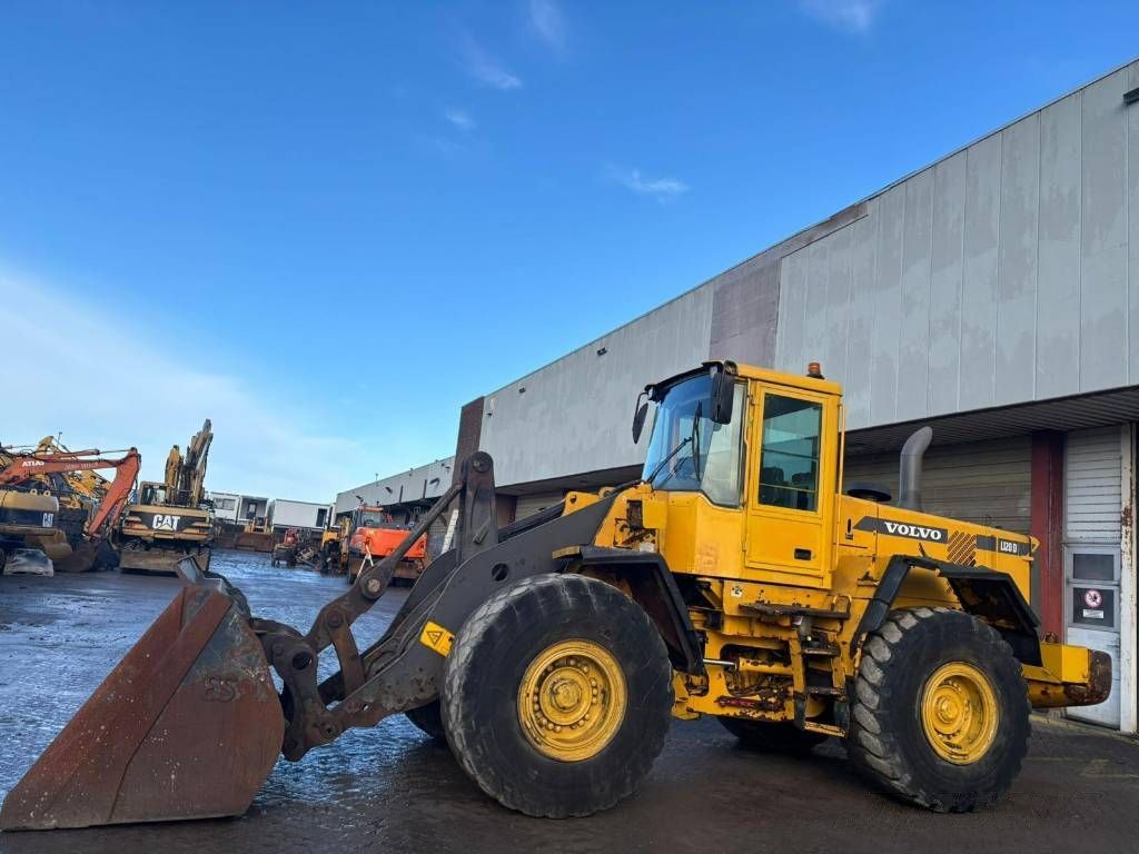 VOLVO l 120 d Ładowarka kołowa 44 800 €