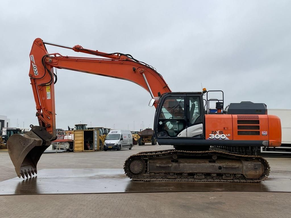 Hitachi zx300lc-6 Escavatore cingolato 59.000 €