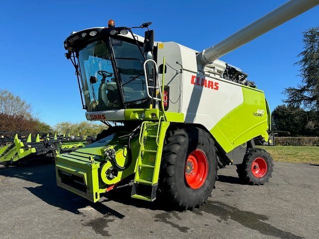 E-FARM: Claas Tucano 440 - Combine harvester - id EXWGDRC - €150,000 - Year of construction: 2016 - Engine hours: 1,142,France