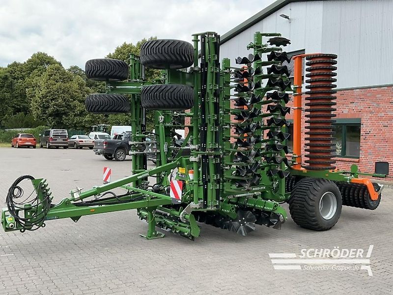 E-FARM: Amazone -neumaschine- catros+ 8003-2tx - Scheibenegge - id EK4FMWF - 88.885 € - Baujahr: 2022 - Deutschland